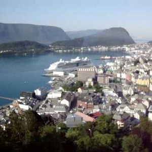 Meet your Posher, Bonnie